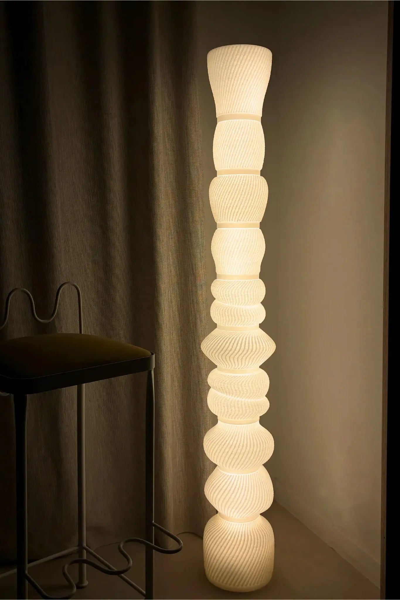 Lampadaire totem – Exélixi 142