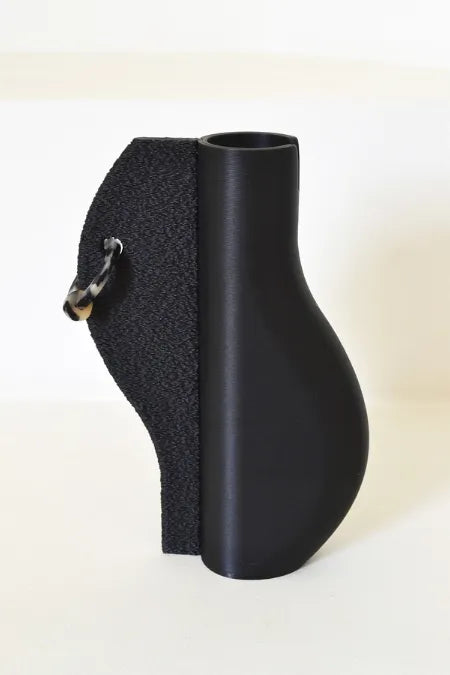 vase 3d en ardoise vu de face