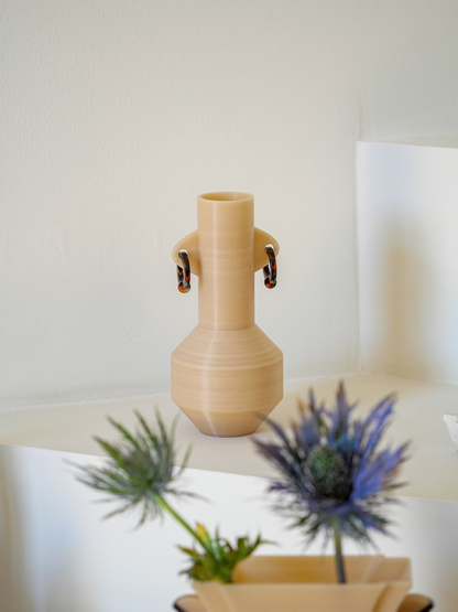 Carafe vase