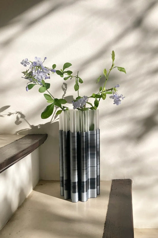 New Diplo Midnight Chrome – Vase organique 3D