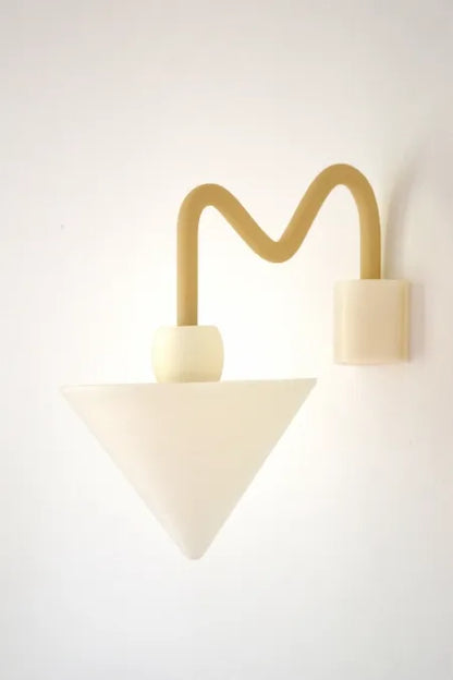 applique blanche avec abat jour 