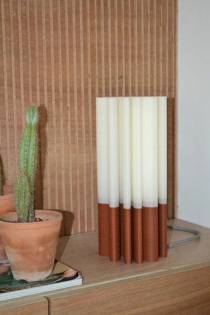 vase modern design blanc et marron