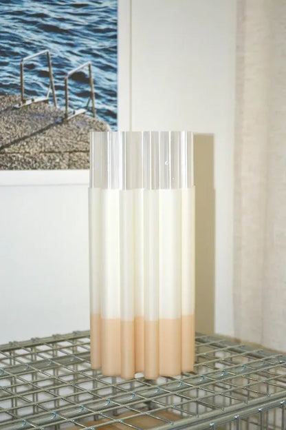 Vase organique New Diplo en PLA chargé de coquilles Saint-Jacques et moules recyclées. Insert transparent étanche en PETG.