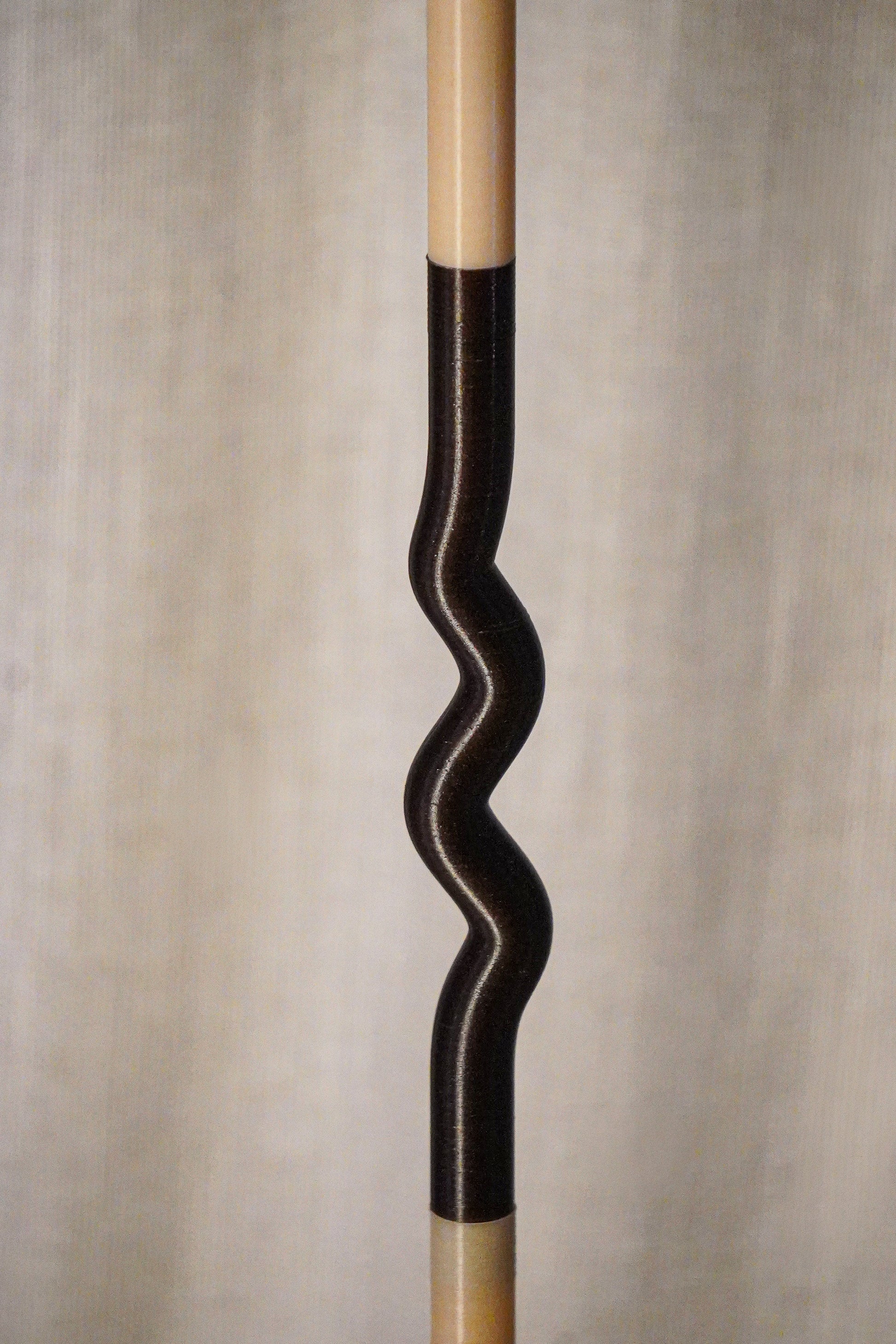 Détail de la suspension Pendulum réalisée à partir de PLA biosourcé et de résidus naturels recyclés.