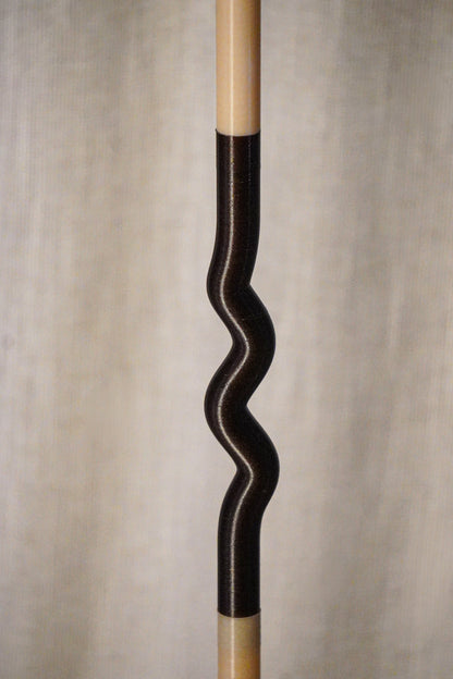 Détail de la suspension Pendulum réalisée à partir de PLA biosourcé et de résidus naturels recyclés.