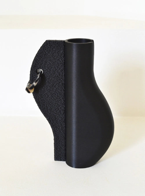 vase 3d en ardoise vu de face 