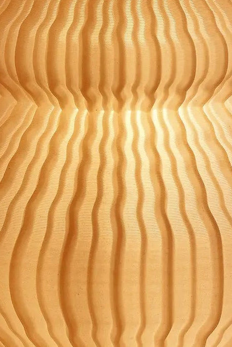 Détail de la suspension Vira fabriquée à partir de PLA et de coquilles de moules recyclées.